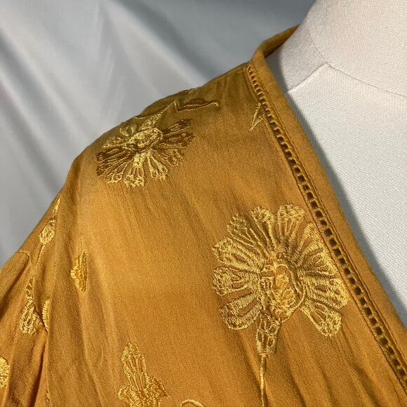 Amuse Society Poolside Dreams Golden Yellow Embroidered Kimono Top Womens M/L - Picture 4 of 16